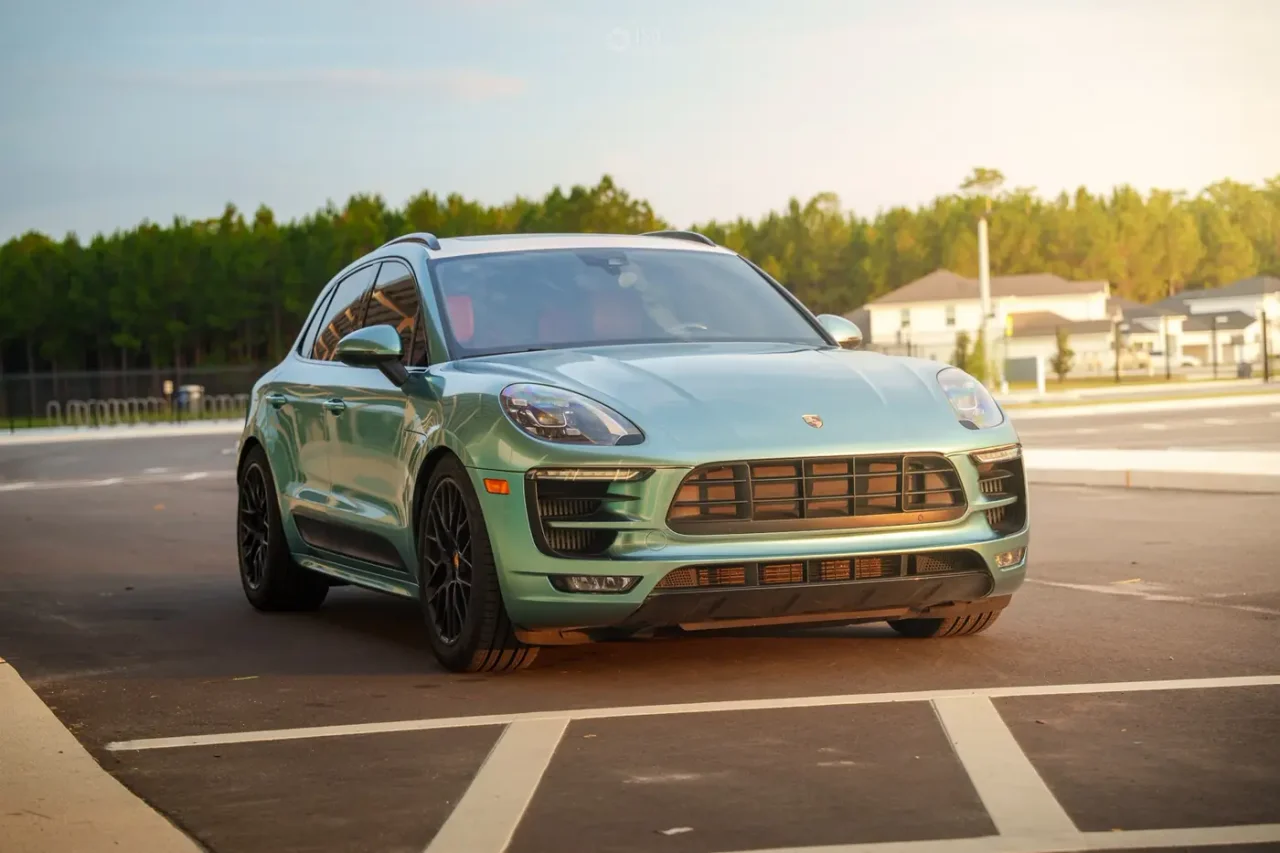 2018 Macan GTS — photo 22