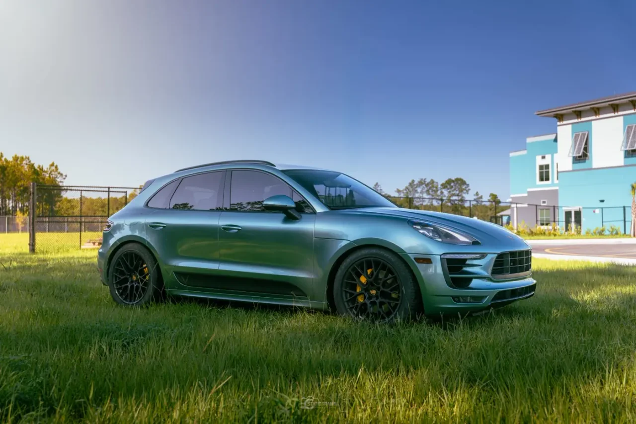 2018 Macan GTS — photo 18